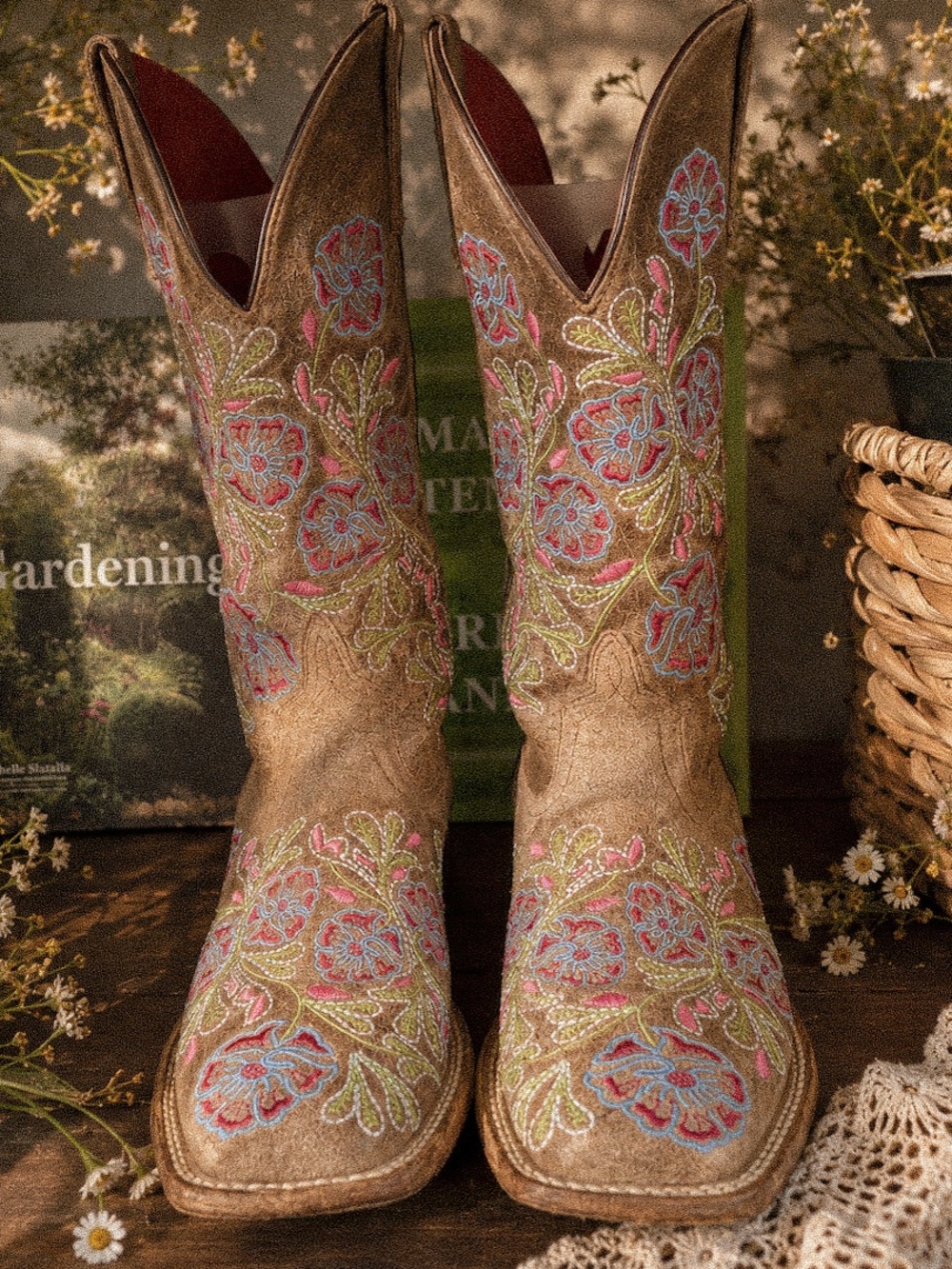 Macie Bean Floral Embroidered Suede Western Cowboy Boots 9.5